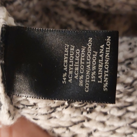 NWT Ann Taylor Pullover Knit Sweater. Cream/Black/Gray. Size M - Picture 7 of 9